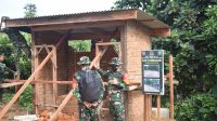 Satgas Program TNI Manunggal Membangun Desa (TMMD) wilayah Perbatasan ke- 111 Tahun 2021 yang diselenggarakan Kodim 0911/Nunukan membangun tempat mandi, cuci dan kakus (MCK). Foto: istimewa