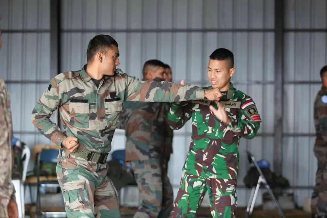 Batalyon Indonesia (INDOBATT) menggelar Pelatihan Bela Diri Militer Tanpa Senjata selama empat hari di Kawasan Kawkaba, Lebanon Selatan, dari tanggal 5 hingga 8 Februari 2024. Foto: Penkostrad/Kolonel Inf Hendhi Yustian Danang Suta, S.I.P.