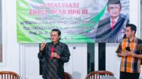Wakil Ketua MPR RI Prof. Dr. Ir. Fadel Muhammad dalam acara Sosialisasi Empat Pilar MPR RI, di Rumah Aspirasi di Kota Gorontalo, pada Rabu (17/4/2024). Foto: Dok. Setjen MPR