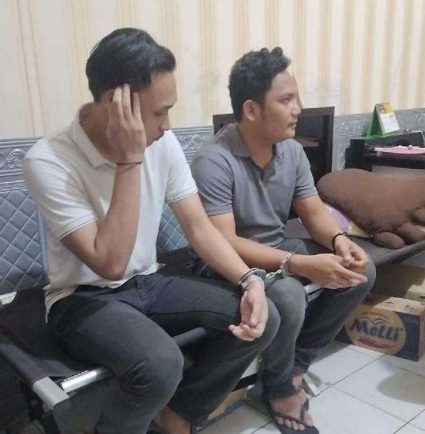 Dua Mahasiswa di Luwu Utara Jadi Polisi Gadungan Tim Satuan Reserse Kriminal (Sat Reskrim) Polres Luwu Utara berhasil mengungkap kasus penipuan lintas kabupaten yang melibatkan dua mahasiswa berinisial MAT (24) dan FN (21) yang berpura-pura sebagai anggota kepolisian. Foto: istimewa