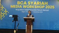 Presiden Direktur BCA Syariah, Yuli Melati Suryaningrum Presiden Direktur BCA Syariah, Yuli Melati Suryaningrum saat membuka media workshop 2025 bertema 'Wujudkan Keberlanjutan Penuh Berkah' di Bogor, Jawa Barat pada Jumat, (31/10/2025). Foto: pelita.co.id/Mulyono Sri Hutomo