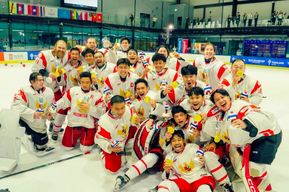 Timnas Hoki Es Indonesia berhasil meraih emas dan menorehkan sejarah baru di ajang SEA Games Thailand 2025. Foto: istimewa