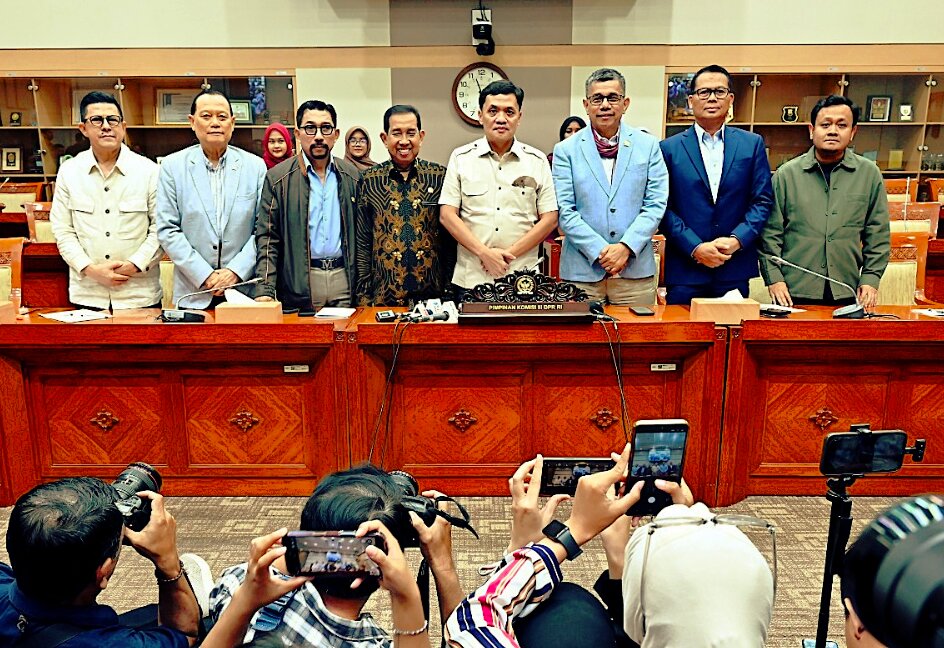 Ketua Komisi III DPR RI Habiburokhman dalam Konferensi Pers Komisi III DPR RI terkat Kasus Penyiraman Air Keras terhadap Andrie Yunus di Gedung Nusantara II, Senayan, Jakarta, Senin (16/3/2026). Foto : Runi/Andri