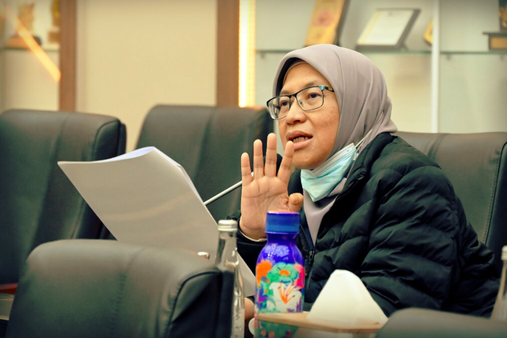 Anggota Badan Legislasi (Baleg) DPR RI, Ledia Hanifa dalam Rapat Pleno Baleg DPR RI di Ruang Nusantara I, Senayan, Jakarta, Selasa (14/4/2026). Foto : Mario/Andri