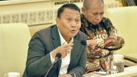 Anggota Komisi II DPR RI, Mardani Ali Sera, dalam rapat kerja dengan Menpan RB, Kepala BKN, Kepala LAN dan Ombudsman di Ruang Rapat Komisi II, Rabu (1/4/2026). Foto: Munchen/Karisma