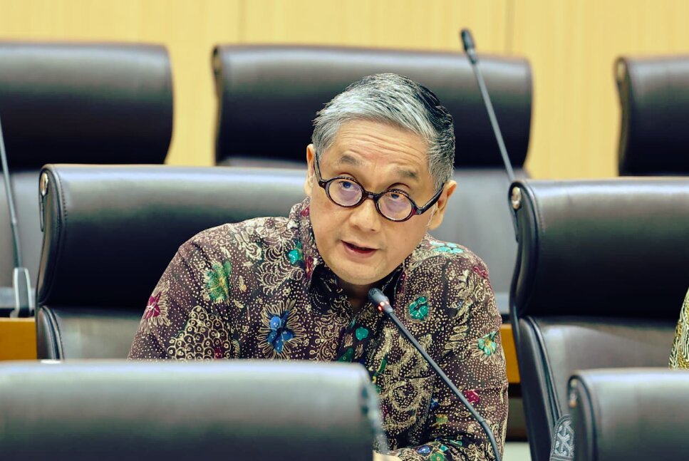 Anggota Komisi VII DPR RI Putra Nababan dalam Rapat Kerja dengan Menteri Ekonomi Kreatif terkait pembahasan RKA-KL dan RKP-KL Tahun Anggaran 2027 di Gedung Nusantara I, Kompleks Parlemen, Senayan, Jakarta, Senin (15/6/2026). Foto : Farhan/Andri