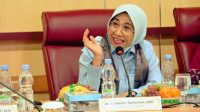 Ketua Komisi X DPR RI, Hetifah Sjaifudian saat memimpin RDP) Komisi X DPR RI bersama IMMH UI dan KNPMI di Gedung Nusantara I, Kompleks Parlemen, Senayan, Jakarta, Senin (6/7/2026). Foto : Tari/Andri