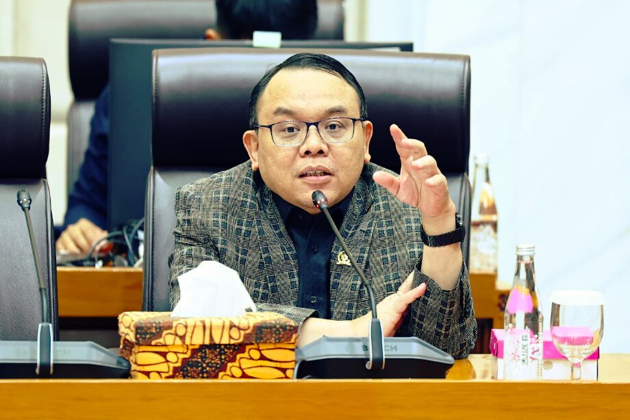 Ketua Komisi VII DPR RI Saleh Partaonan Daulay, dalam Rapat Kerja Komisi VII DPR RI dengan Menteri UMKM di Kompleks Parlemen Senayan, Jakarta, Rabu (15/7/2026). Foto: Farhan/Karisma