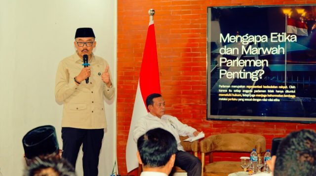 Wakil Ketua Mahkamah Kehormatan Dewan (MKD) DPR RI, Agung Widyantoro, dalam Seminar MKD DPR RI di Teras Padi Musim Semi, Kabupaten Brebes, Jawa Tengah, Rabu (12/8/2026). Foto: Aurel/Karisma