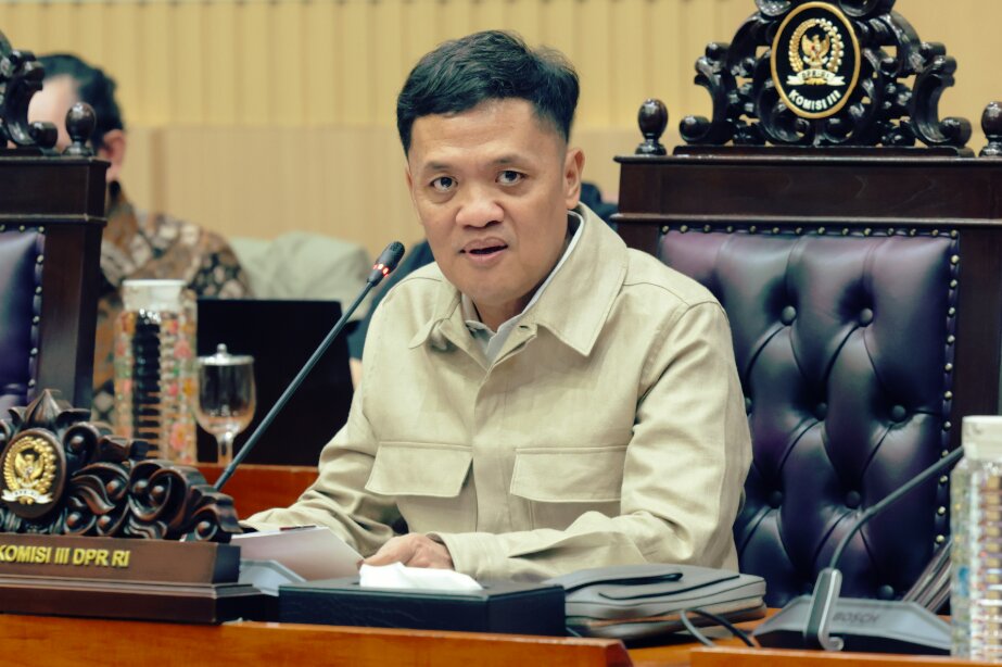 Ketua Komisi III DPR RI, Habiburokhman saat Rapat Dengar Pendapat Umum (RDPU) bersama Juniver Girsang dan Maqdir Ismail di Gedung Nusantara II, DPR RI, Senayan, Jakarta, Senin (3/8/2026). Foto : Devi/Andri