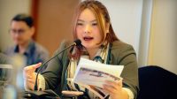Anggota Komisi XI DPR RI, Hillary Brigitta Lasut saat pertemuan dengan OJK dalam Kunjungan Kerja Spesifik Komisi XI DPR RI ke Manado, Sulawesi Utara, Jumat (18/9/2026). Foto: Mario/sai