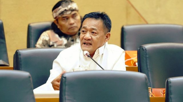 Anggota Komisi IX DPR RI, Obon Tabroni saat RDPU/Audiensi Komisi IX DPR RI bersama Koalisi Besar Perjuangan Buruh Indonesia (KB PBI), Kadin, dan Apindo, dengan agenda meminta masukan terhadap RUU tentang Pelindungan Ketenagakerjaan di Gedung DPR, Jakarta, Rabu (16/9/2026). Foto: Runi/jk