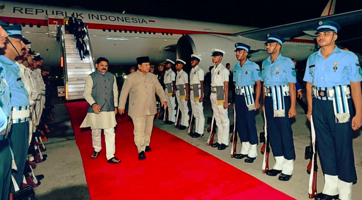 Presiden Prabowo Subianto tiba di Air Force Station (AFS) Palam, New Delhi, India, pada Jumat, 11 September 2026, pukul 22.00 waktu setempat (WS). Foto: BPMI Setpres/Muchlis Jr