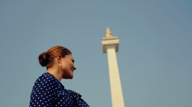 Duta Kehormatan (Goodwill Ambassador) UNDP, Yang Mulia Putri Mahkota Victoria dari Swedia mengunjungi Monumen Nasional. Foto: istimewa