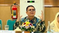 Anggota Komisi X DPR RI, Sabam Sinaga memberikan masukan dalam pertemuan Panja RUU tentang Statistik Komisi X DPR RI bersama pemangku kepentingan di Kabupaten Klungkung, Bali, Kamis (17/9/26). Foto: Grifin/Karisma