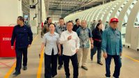 Wakil Ketua Komisi XII DPR RI, Sugeng Suparwoto saat memimpin Tim Kunspek Komisi XII DPR meninjau pabrik PT. BYD Auto Indonesia di Subang, Jawa Barat, Jum'at (4/9/2026). Foto : Jaka/Alma