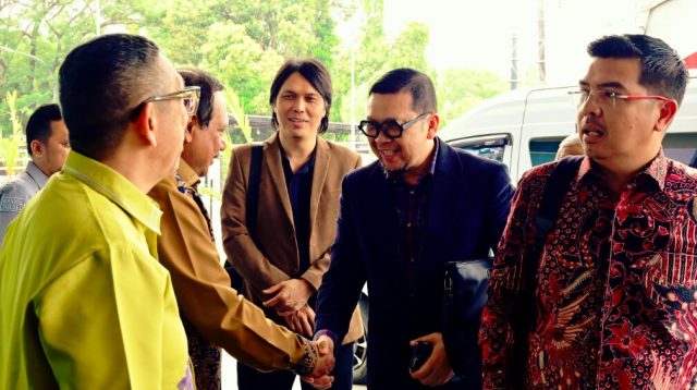 Wakil Ketua Badan Legislasi (Baleg) DPR RI, Ahmad Doli Kurnia Tandjung saat memimpin Rapat Kunjungan Kerja Panja Pembahasan RUU tentang Hak Cipta di Makassar, Sulawesi Selatan, Selasa (27/10/2026). Foto: Dwk/Andri