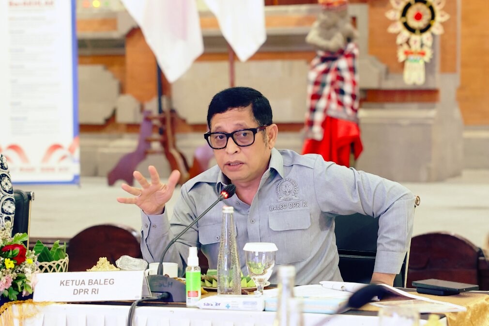 Ketua Badan Legislasi DPR RI, Bob Hasan, saat melakukan kunjungan kerja ke Denpasar, Bali, Senin (26/10/2026), dalam rangka menyerap aspirasi terkait penyusunan RUU Hak Cipta. Foto Runi/Karisma