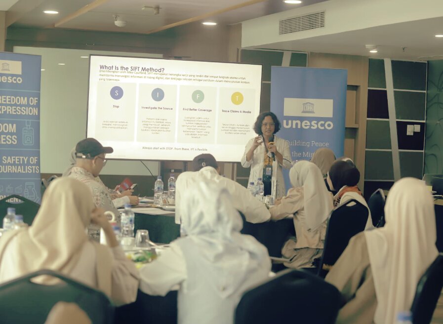 Local Media Summit (LMS) 2026 yang digelar Suara.com bersama International Media Support (IMS) dari Denmark mendorong media lokal untuk tidak lagi melihat audiens sebatas angka traffic. Foto: istimewa