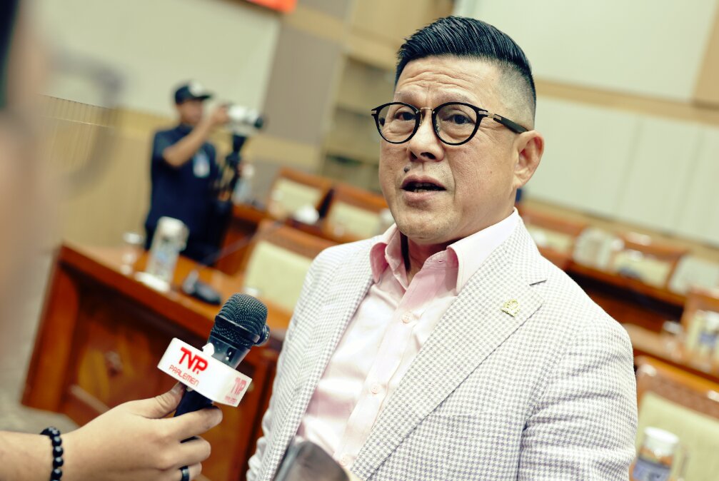 Anggota Komisi III DPR RI Soedeson Tandra usai RDP dan RDPU bersama Jamdatun, Sekretaris Mahkamah Agung, dan Dr. Hotman Paris Hutapea, yang berlangsung di Ruang Rapat Komisi III, Gedung DPR RI, Senayan, Jakarta, Senin (5/10/2026). Foto : Farhan/Andri